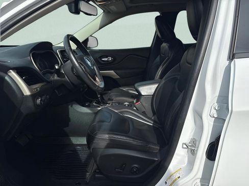 Used 2018 Jeep Cherokee Limited w/ High Altitude Package AWD/4WD image 7