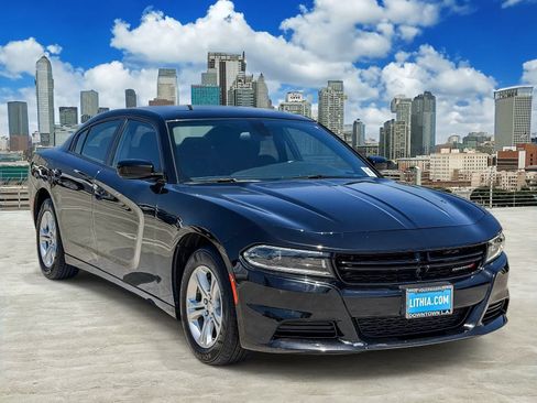 Used 2023 Dodge Charger SXT RWD image 3