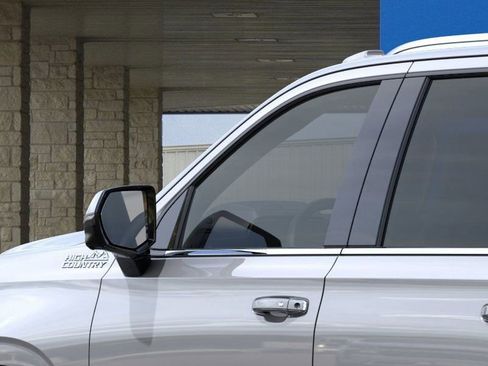 New 2026 Chevrolet Suburban High Country w/ Sun And Tow Package RWD image 12