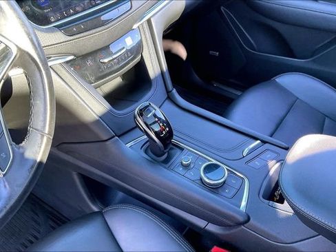 Used 2020 Cadillac XT5 Premium Luxury image 13