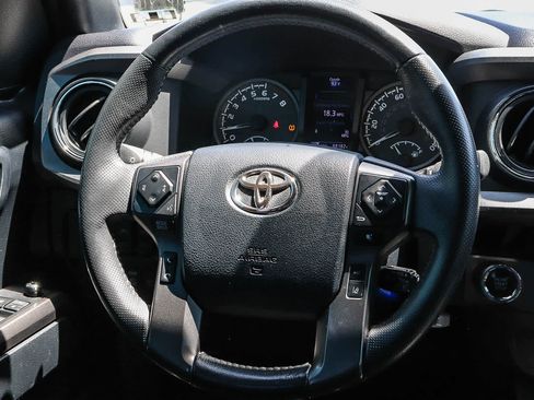 Used 2018 Toyota Tacoma TRD Sport w/ Technology Package RWD image 23