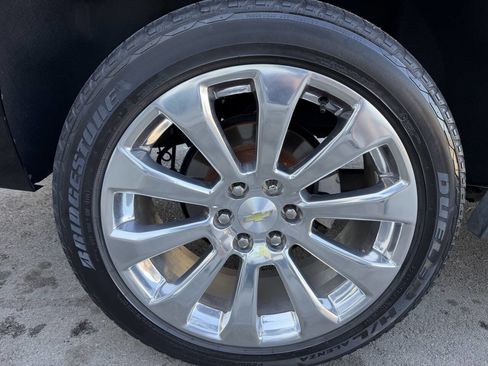 Used 2015 Chevrolet Tahoe LT w/ Luxury Package AWD/4WD image 19