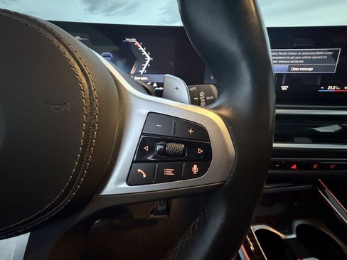 Used 2023 BMW X7 xDrive40i w/ M Sport Package image 26