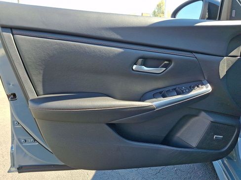 Used 2024 Nissan Sentra SR w/ SR Premium Package FWD image 12