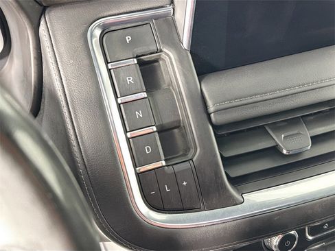 Used 2024 GMC Yukon SLE image 16