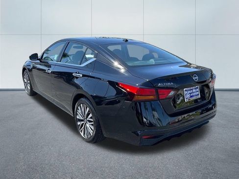 Used 2024 Nissan Altima 2.5 SV FWD image 4