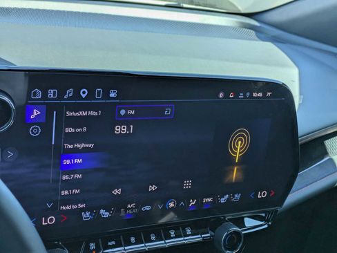 New 2025 Chevrolet Blazer EV RS AWD/4WD image 30