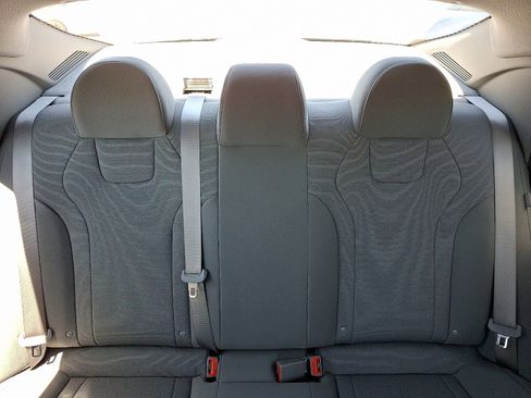 New 2025 Hyundai Elantra SE image 13