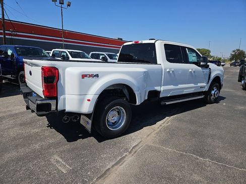 New 2026 Ford F350 Lariat w/ FX4 Off-Road Package image 13