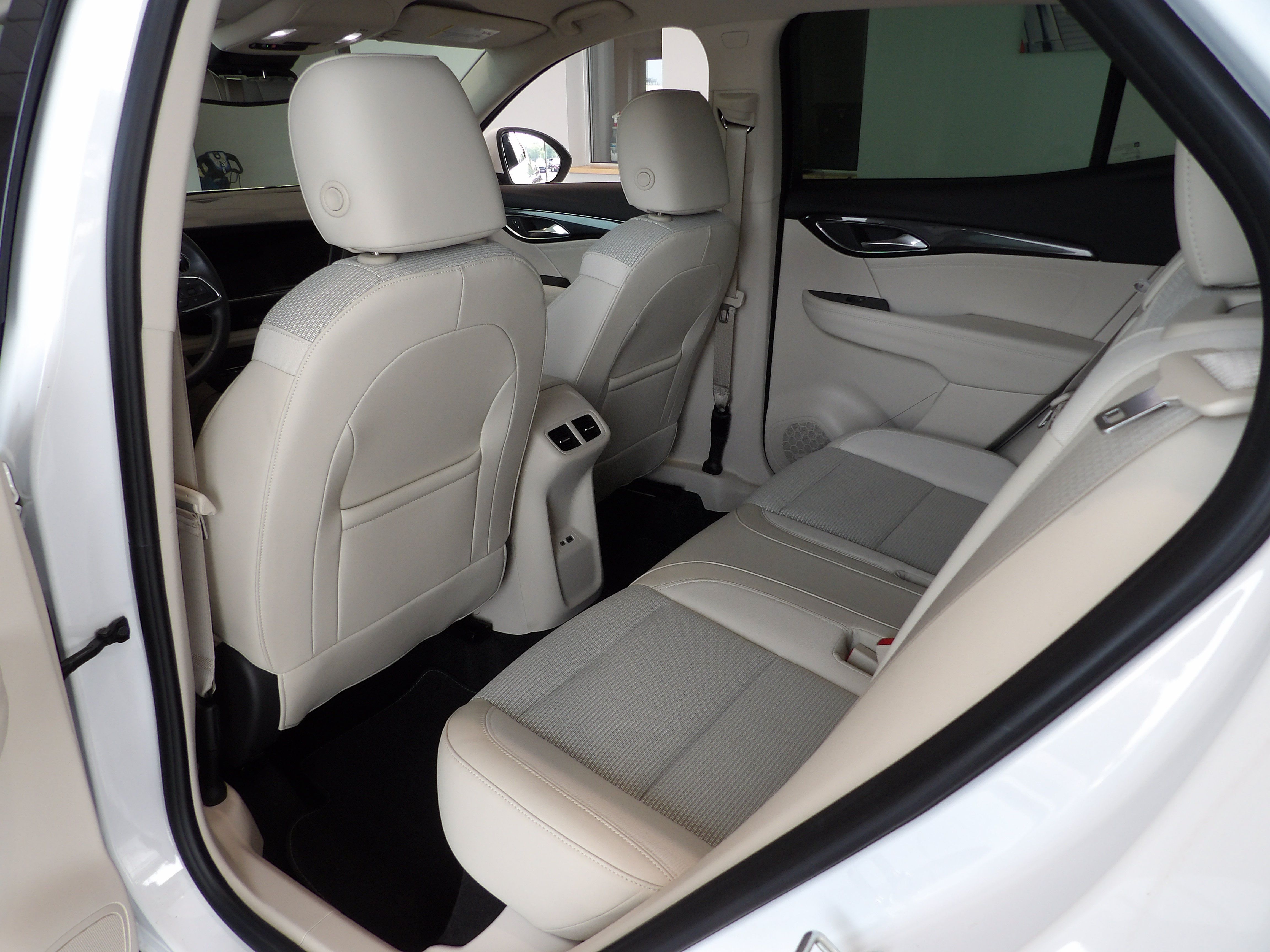 Used 2023 Buick Envision Preferred AWD/4WD image 17