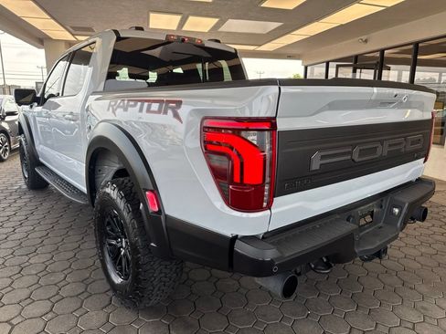 Used 2025 Ford F150 Raptor AWD/4WD image 8