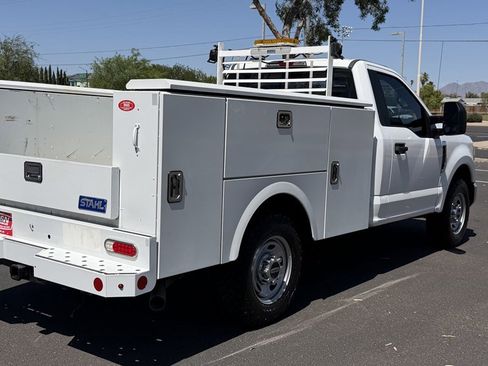 Used 2021 Ford F250 XL w/ Power Equipment Group RWD image 5