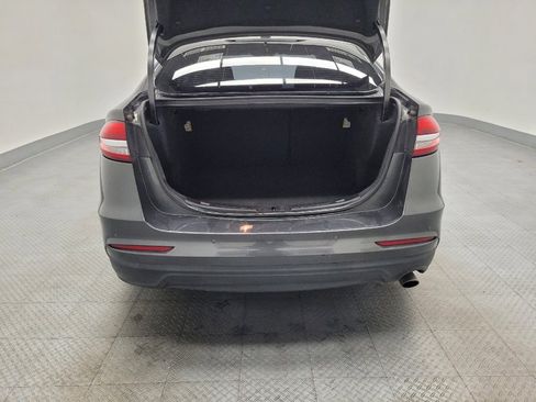 Used 2020 Ford Fusion SE image 29