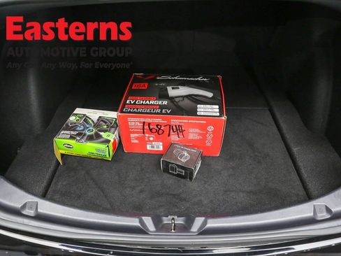 Used 2021 Tesla Model 3 Standard Range Plus image 9