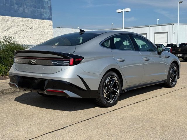 New 2026 Hyundai Sonata SEL FWD image 3