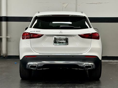 Certified 2026 Mercedes-Benz GLA 250 image 11