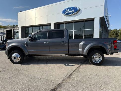 Used 2022 Ford F450 Platinum w/ FX4 Off-Road Package image 4