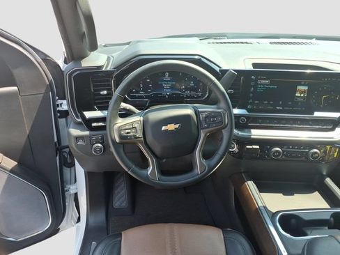 Used 2024 Chevrolet Silverado 2500 High Country w/ High Country Premium Package AWD/4WD image 15