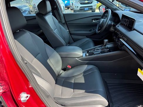 Used 2025 Honda Accord Sport image 18