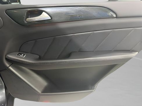 Used 2016 Mercedes-Benz GL 320 BlueTEC 4MATIC image 17