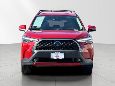 Used 2022 Toyota Corolla Cross XLE w/ Black Badges Package (TMS) FWD image 9
