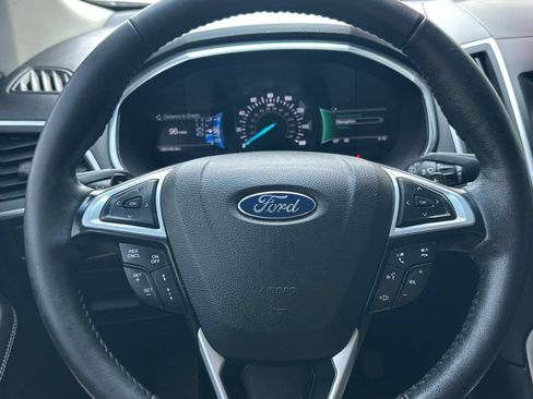 Used 2016 Ford Edge Titanium w/ Equipment Group 302A AWD/4WD image 22