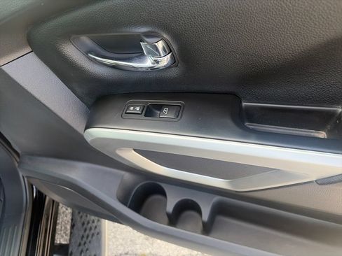 Used 2018 Nissan Titan SV w/ SV Convenience Package AWD/4WD image 44