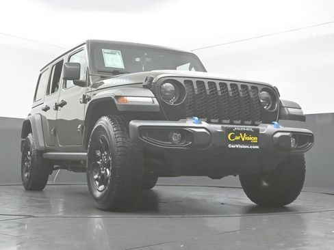 Used 2023 Jeep Wrangler Unlimited w/ Sun & Screen Package AWD/4WD image 48