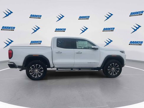 New 2026 GMC Canyon Denali image 9