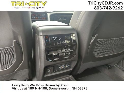 New 2025 Jeep Grand Cherokee L Altitude image 37