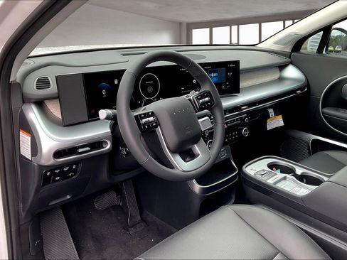 New 2026 Hyundai Ioniq 9 Limited image 7