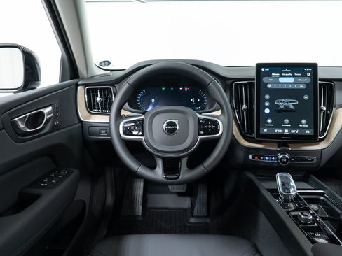 New 2026 Volvo XC60 B5 Plus w/ Climate Package AWD/4WD image 17