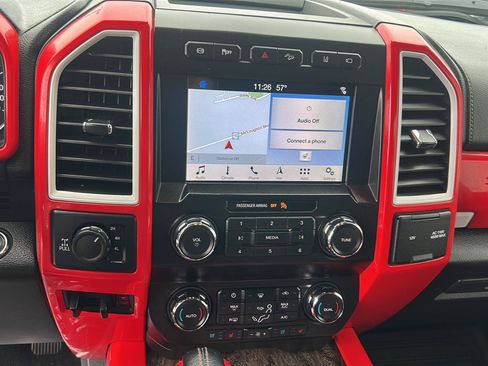 Used 2019 Ford F250 Lariat w/ Lariat Ultimate Package AWD/4WD image 14
