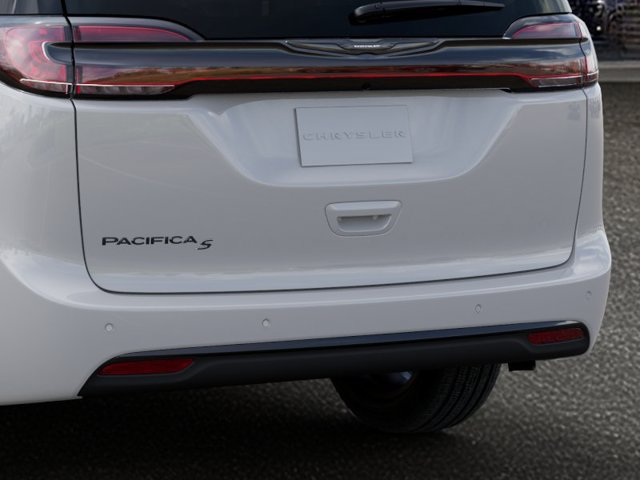 New 2026 Chrysler Pacifica Select w/ S Appearance Package FWD image 13
