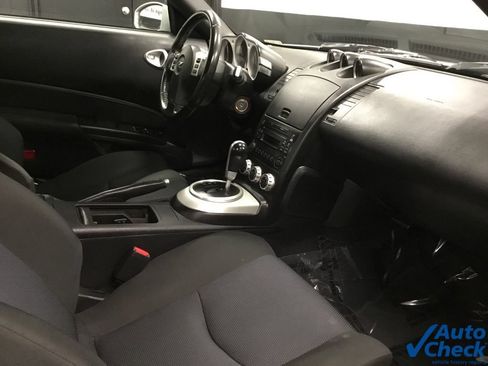 Used 2008 Nissan 350Z Enthusiast RWD image 24