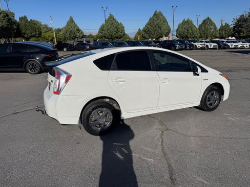 Used 2015 Toyota Prius Two FWD image 5