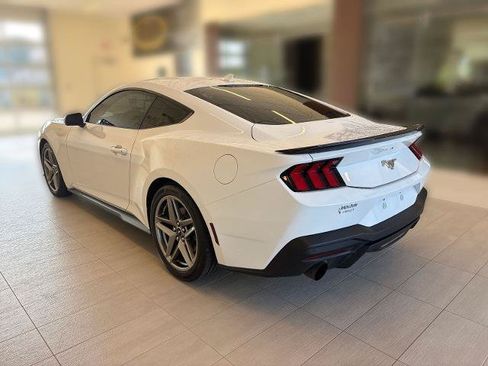 Certified 2024 Ford Mustang Coupe RWD image 3