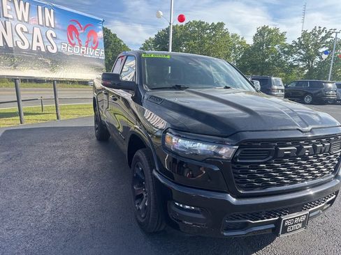 Used 2025 RAM 1500 Big Horn AWD/4WD image 3