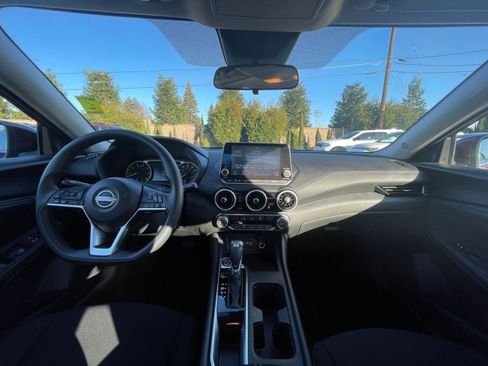 Used 2025 Nissan Sentra SV image 28