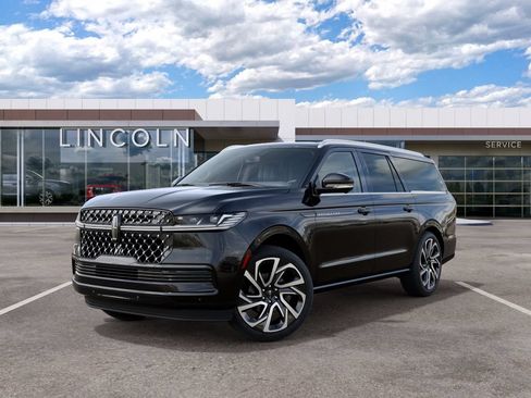 New 2027 Lincoln Navigator L Black Label AWD/4WD image 2