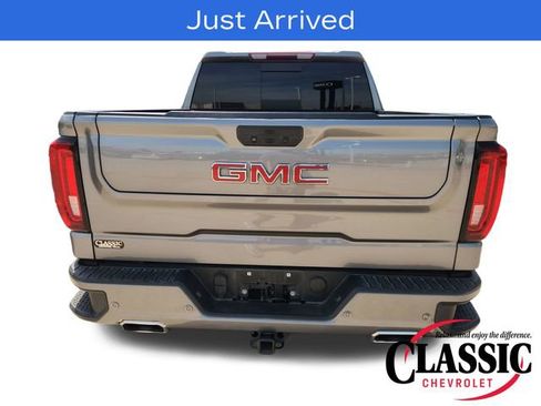 Used 2022 GMC Sierra 1500 Denali w/ Denali Premium Package AWD/4WD image 13