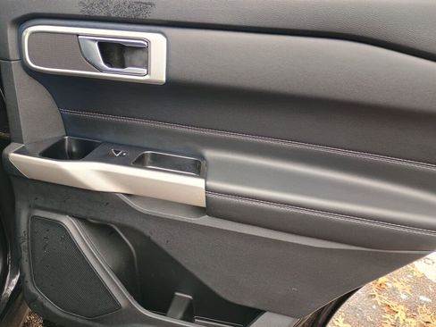 Used 2022 Ford Explorer XLT w/ Class IV Trailer Tow Package image 20