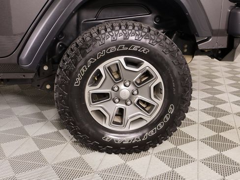 Used 2025 Jeep Wrangler Sport image 17