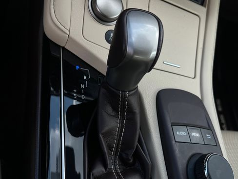 Used 2018 Lexus ES 350 w/ Premier Package image 38