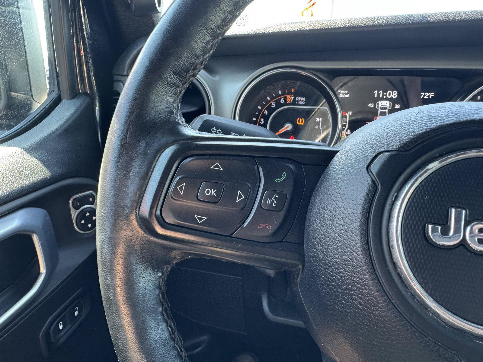 Used 2021 Jeep Gladiator Sport AWD/4WD image 16
