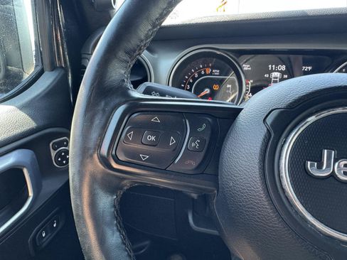 Used 2021 Jeep Gladiator Sport AWD/4WD image 16