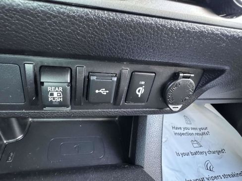 Used 2023 Toyota Tacoma TRD Sport AWD/4WD image 37