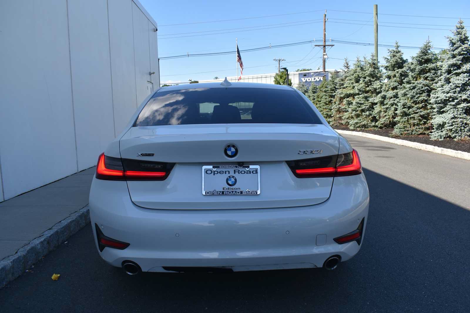 Used 2021 BMW 330i xDrive Sedan w/ Convenience Package AWD/4WD image 5