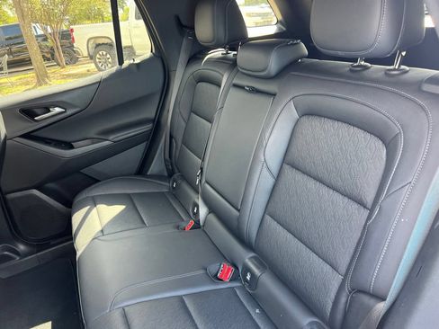 Used 2025 Chevrolet Equinox LT w/ Convenience Package II FWD image 23