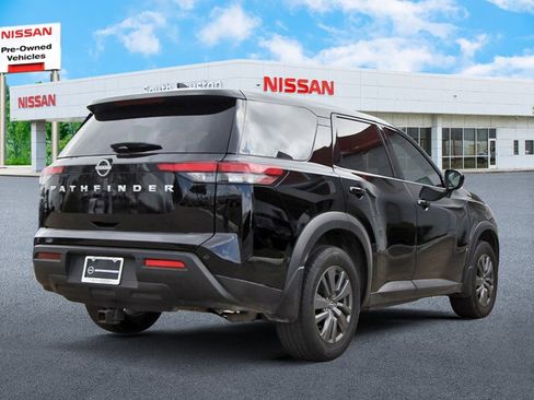 Certified 2024 Nissan Pathfinder S image 4